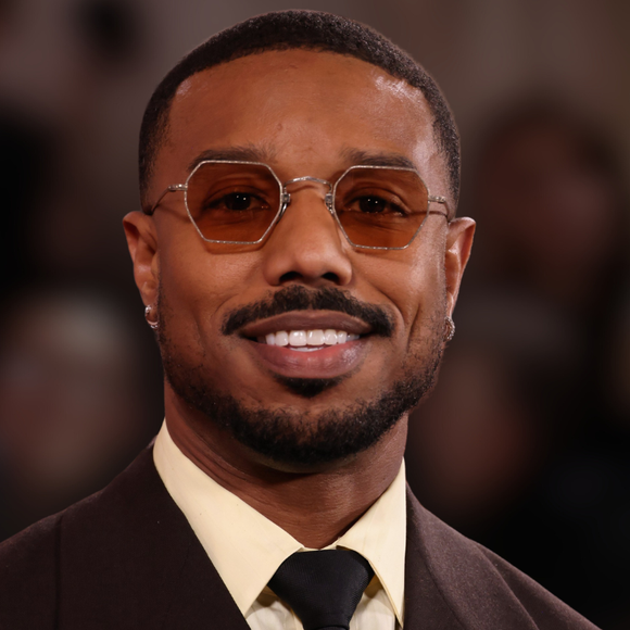 Qual é o cheiro de Michael B. Jordan? Encontramos o 'gêmeo' nacional e baratinho do perfume favorito do astro de 'Pecadores' e um dos favorito ao Oscar de Melhor Ator