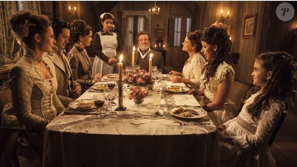 Família de Mássimo (Luis Mello) era pura comédia em 'Além do Tempo'