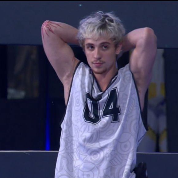 Na segunda fase da Prova do Finalista do BBB 26, participantes precisam correr, apertar botão e assistir vídeos dentro do carro