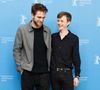O ator Robert Pattinson participou da coletiva sobre o filme 'Life', no Festival Internacional de Cinema de Berlim. Na foto Robert está com o ator que interpreta James Dean, Dane DeHaan