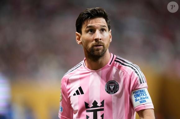 Lionel Messi tem lugar cativo no álbum de figurinhas da Copa 2026; para psicanalista, momento é uma 'herança afeitva' de pais para filhos