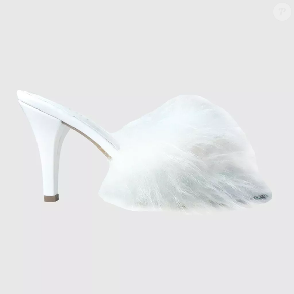 Encontrei na Shopee o tamanco de pelúcia inspirado no glamour de Marilyn Monroe: uma opção perfeita para o making off da noiva