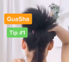 O primeiro exercício é o gua sha na nuca, que vai ajudar a aliviar uma das áreas mais tensas do corpo