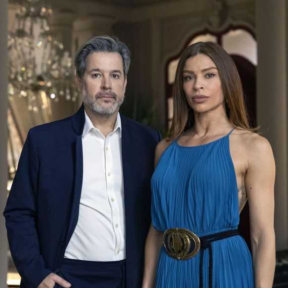 Ferette (Murilo Benício) e Arminda (Grazi Massafera) escondem muitos segredos novela Três Graças