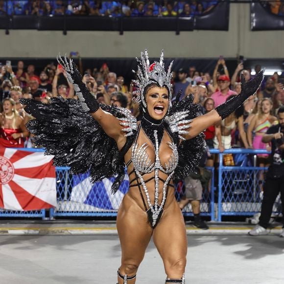 A habilidade de Viviane Araújo no samba e seu carisma renderam a ela o posto de ‘Rainha das Rainhas’ - Foto: Brazilnews/Agnews
