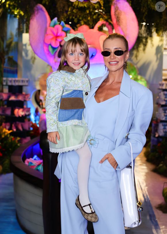 Ana Paula Siebert e a filha, Vicky, prestigiaram festa da filha caçula de Ticiane Pinheiro