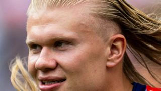 Erling Haaland já não ganha milhões apenas com o futebol: seu novo negócio também contribui para aumentar sua fortuna e definir seu estilo pessoal