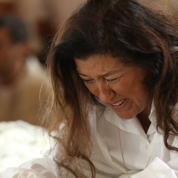 Velório de Preta Gil: Regina Casé chora muito em despedida; apresentadora da Globo deu ponta-pé fundamental na carreira da amiga