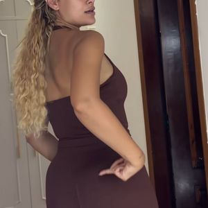 'Esse aqui não marca a celulite, vai salvar muito no dia a dia. Muito confortável, eu amei', contou Sarah, em vídeo pulicado no Instagram.