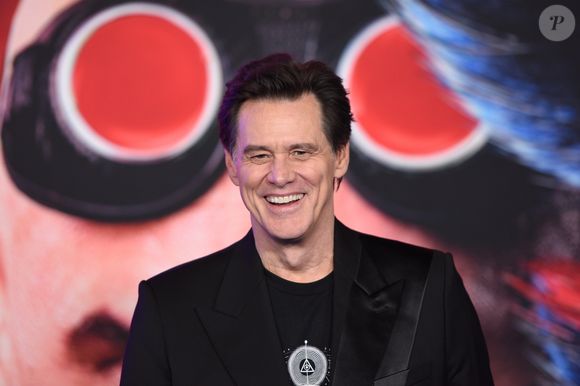 Embora haja rumores de que Jim Carrey possa ter feito procedimentos, o ator sempre prezou pela naturalidade em seu rosto