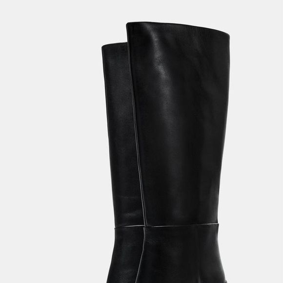 A bota cowboy de couro da Zara é a peça que transforma qualquer vestido chemise em um look elegante para o inverno 2026
