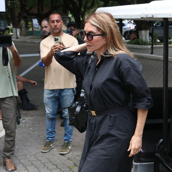 Maria Padilha prestou última homenagem a Dennis Carvalho