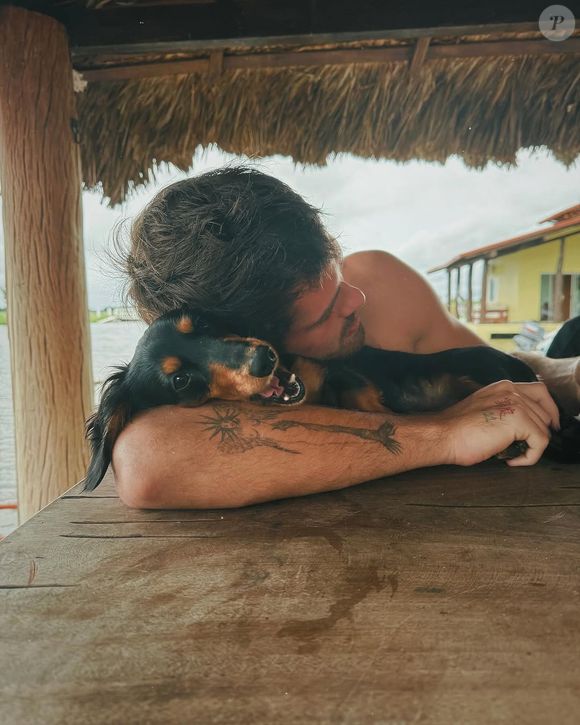 João Guilherme comemorou 23 anos no último sábado (01), ao lado de amigos, familiares e de Bruna Marquezine na Fazenda Talismã.