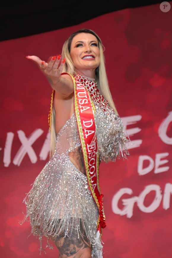 Andressa Urach revela que foi procurada pela Porto da Pedra por conta do enredo, que fala de prostituição: ‘Achei importante fazer parte de algo que conversa com a minha história’