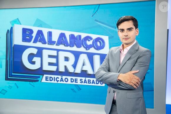 Dudu Camargo apresenta o 'Balanço Geral SP Manhã', na Record