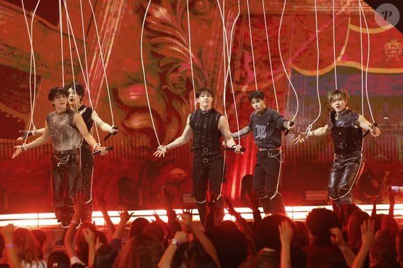 O grupo de K-pop Stray Kids está no Brasil, onde se apresentou no Rio de Janeiro e fará shows em São Paulo