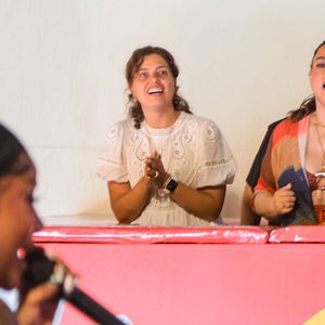 Carnaval 2025 de Preta Gil: cantora se embalou ao assistir primeiros trios elétricos em Salvador