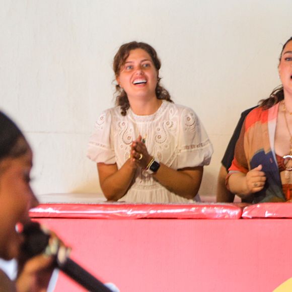 Carnaval 2025 de Preta Gil: cantora se embalou ao assistir primeiros trios elétricos em Salvador