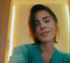 Carolina Dieckmmann contou que procurou atendimento médico antes de uma viagem de trabalho para uma região de difícil acesso. Segundo a artista, a decisão foi fundamental para que a infecção renal fosse diagnosticada e tratada a tempo