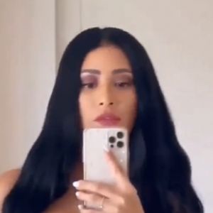 Simaria já postou fotos de calcinha e sutiã na web