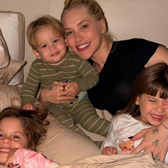 Após polêmica com Luana Piovani, Virgínia Fonseca reaparece com os filhos, desabafa e ganha apoio de Vini Jr.: 'No melhor lugar'
