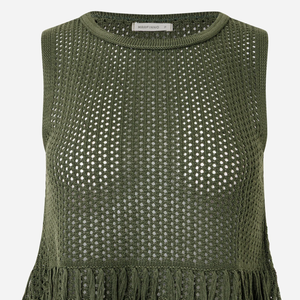 Blusa em Tricô com Ponto Trabalhado e Franjas, por R$ 139,90: O tricô trabalhado e as franjas elevam a peça básica a um item cheio de personalidade para a ocasião