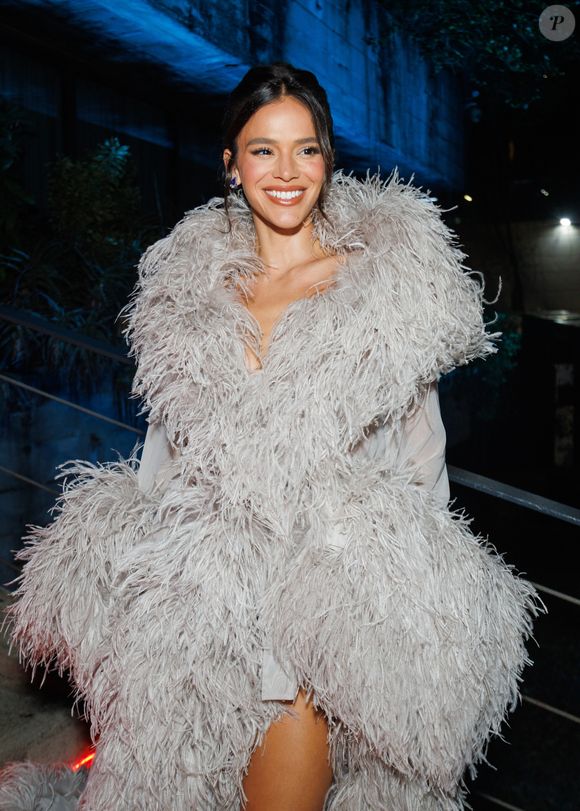 Bruna Marquezine está em Salvador e deve curtir o primeiro dia do Carnaval soteropolitano nesta quinta-feira (12)