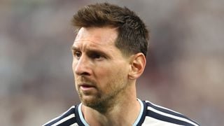 'Messi conseguiu seu favorito': escolha da Fifa para juiz da semifinal Inglaterra x Argentina na Copa 2026 levanta polêmica no país de Harry Kane