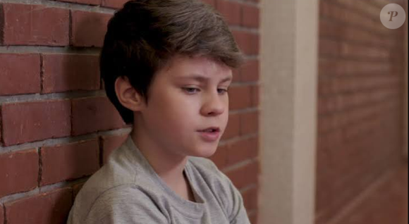 Melissa fala mal de Felipe para Alex.