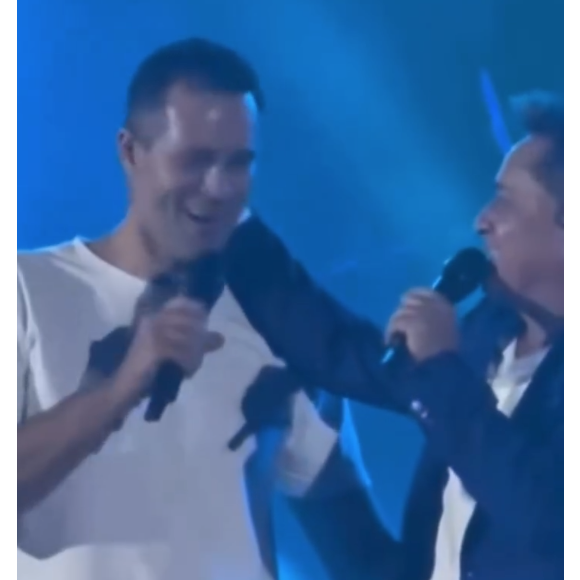 Na véspera do Dia dos Pais, Leonardo dividiu o palco com o primogênito, Pedro Leonardo