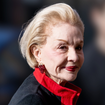 Carolina Herrera confirma que a moda (e a elegância) não tem idade e adere a uma das tendências mais ousadas de 2026