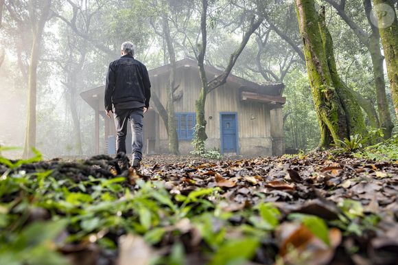 Foragido, Jaques (Marcello Novaes) chega a uma casa abandonada na novela 'Dona de Mim'