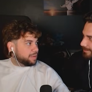 'A toalha caiu': Gustavo Mioto faz revelação inesperada ao Youtuber Brino sobre gravação de cena ousada e explica por que ficou visivelmente nervoso ao rever o momento