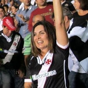 A apresentadora Fátima Bernardes está entre os nomes conhecidos associados à torcida do Vasco da Gama. A paixão pelo futebol e pelo clube carioca faz parte da relação de muitos torcedores com o time, que voltou a ganhar destaque após a vitória sobre o Boca Juniors na Bombonera