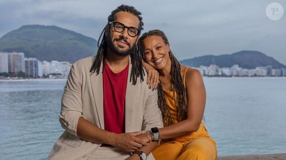 Amaury Lorenzo interpreta Lucas na novela Por Você e usou as redes sociais para comentar a fala de Flávio Bolsonaro sobre Lula e revelar detalhes de sua deficiência auditiva