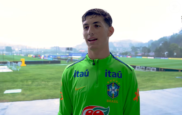 Léo Nannetti é jogador do Flamengo desde os oito anos de idade e encantou Carlo Ancelotti