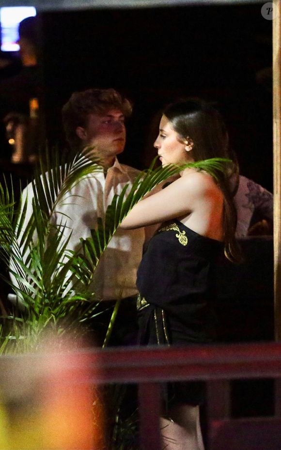 Benício Huck engatou um namoro com a filha da consultora de moda Juliana Lenz, diz jornal Extra