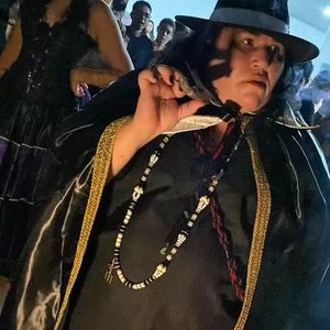 Cleo Loyola ainda acusa Zezé Di Camargo de exagerar no álcool: ‘O cara está caindo de bêbado, alcoólatra de primeira categoria’