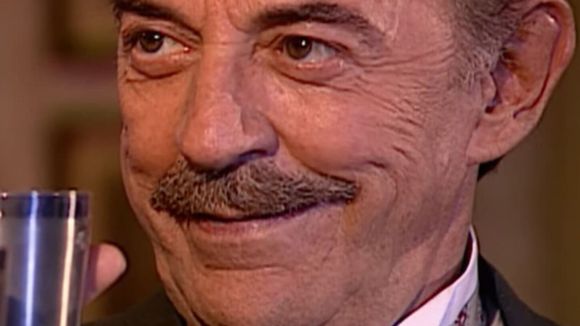 O que acontece com a casa bancária de Francesco em 'Terra Nostra'? Com medo de ficar pobre, banqueiro encontra a falência, mas se livra do fracasso com inesperada luz no fim do túnel