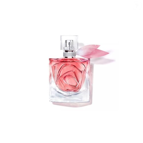 Fechando a seleção está o La Vie Est Belle En Rose. O perfume, na embalagem de 100ml, teve uma das maiores reduções da lista, saindo de R$ 1.099,00 para R$ 610,99, o equivalente a 44% de desconto.
