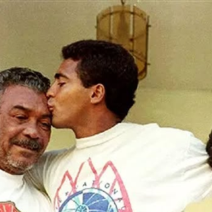 Pai de Romário foi sequestrado semanas antes da Copa de 1994; atacante ameaçou deixar o Mundial e viveu tensão fora dos gramados