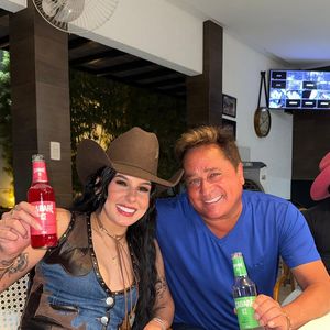 Encantado com Ana Castela, Leonardo publicou uma foto ao lado da Boiadeira no Instagram agradecendo pela visita