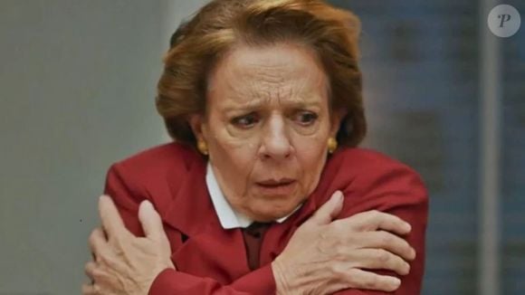 Qual é o segredo de Diná na novela 'Quem Ama Cuida'? Adriana descobre que empregada de Pilar foi prostituta na semana de 12 a 17 de outubro na novela 'Quem ama cuida'