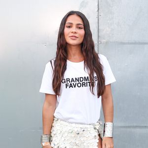 Giulia Buscacio foi uma das famosas que compareceram ao show de Ivete Sangalo e prestigiou a cantora na Marina da Glória nesta sexta-feira (1º)