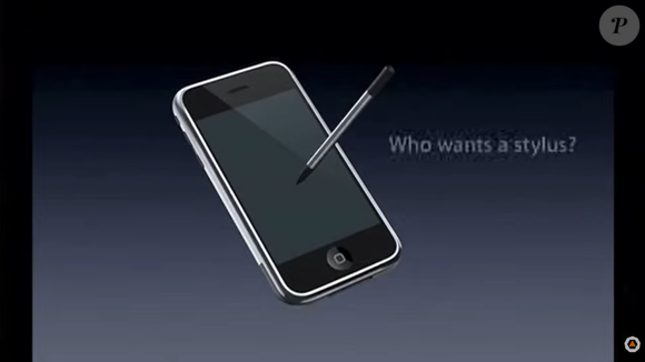 Quase duas décadas após a famosa frase 'Ninguém quer uma caneta stylus', Steve Jobs voltou ao centro da discussão com o lançamento do iPhone Duo e seu suporte à Apple Pencil com USB-C