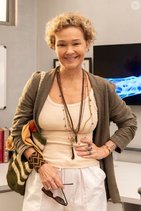 Julia Lemmertz completou 63 anos no último dia 18