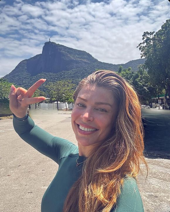 Grazi Massafera atualmente está com 42 anos e esbanja beleza natural em suas redes sociais