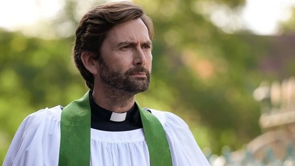 Além da dupla de protagonistas, 'Inside Man' conta ainda com Lydia West ('O Amor Mandou Mensagem'), Dolly Wells ('Drácula') e Lyndsey Marshal ('Não Ultrapasse') no elenco