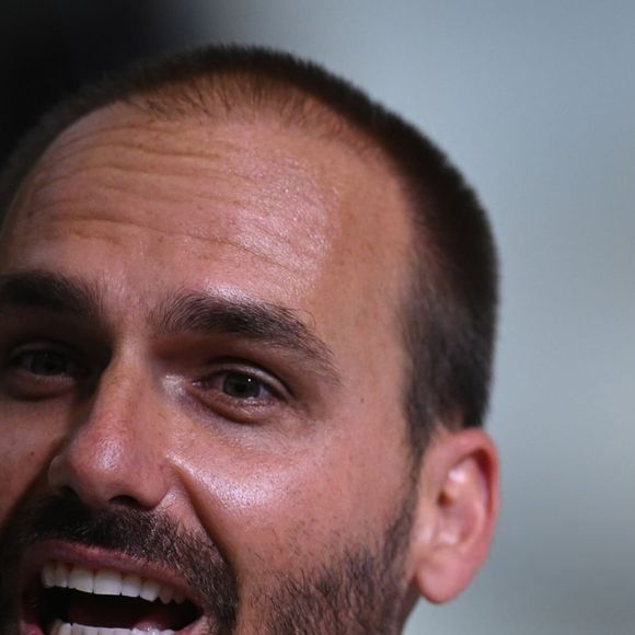 Eduardo Bolsonaro esteve fora de 63 das 78 sessões deliberativas da Câmara neste ano