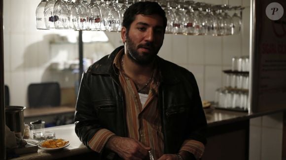 Cengiz impõe um ultimato cruel, mostrando que não há limites para sua perversidade.